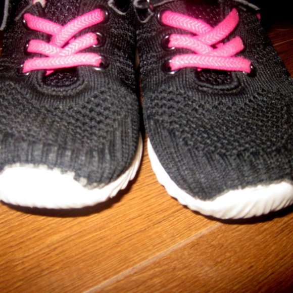 toddler sneakers - Picture 4 of 4